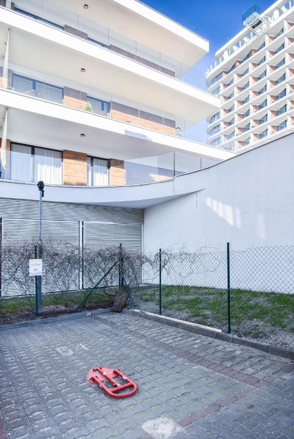 Apartamenty Promenada Z Tarasem I Parkingiem - Apartamenty Na Wyspie Swinoujscie Exterior photo
